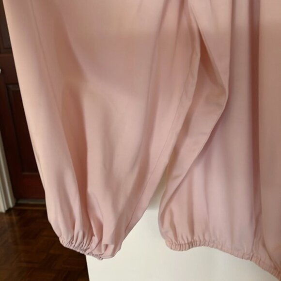 💗 H&M Women’s Light Pink Off-Shoulder Smocked Top | Size 12 - Picture 6 of 12